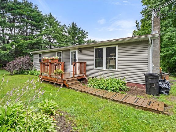 3rd image of 4736 Williamee Rd