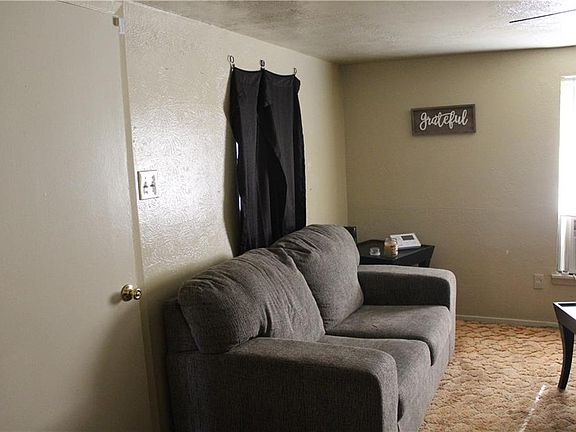 4th image of 416 S Manson St