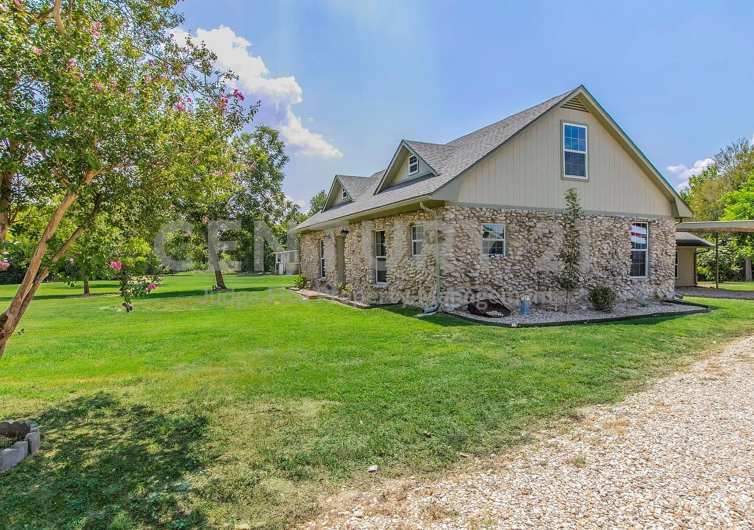 Stunning 2-Story 4/3 Home Situated on 2+ Acres in Woodway For Rent! — Photo 2