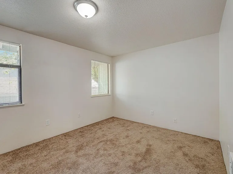 Brookwood Firs Apartments — Photo 9
