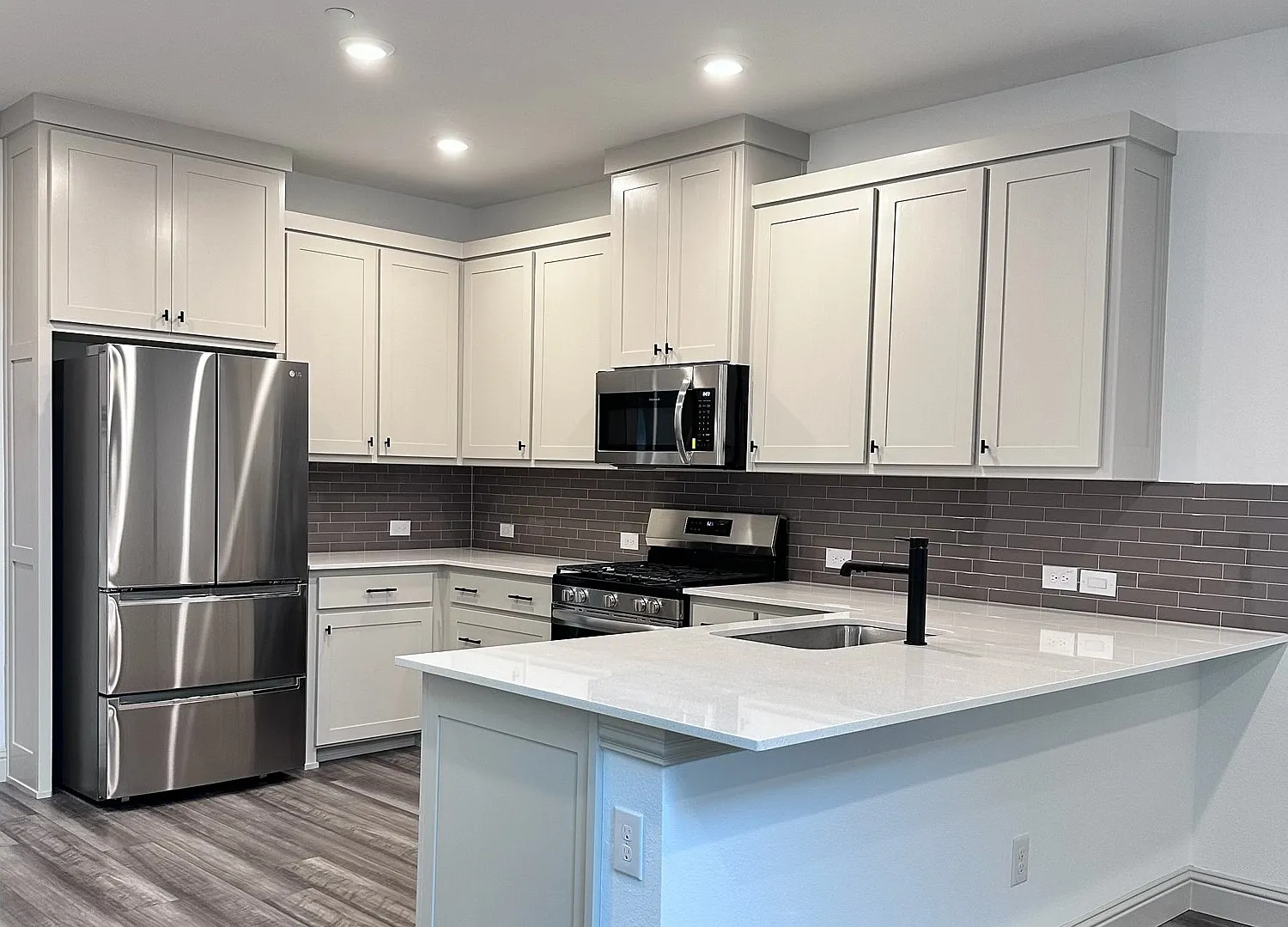 2 bed, 2.5 bath, 1539 sqft, $2,700 — Photo 4