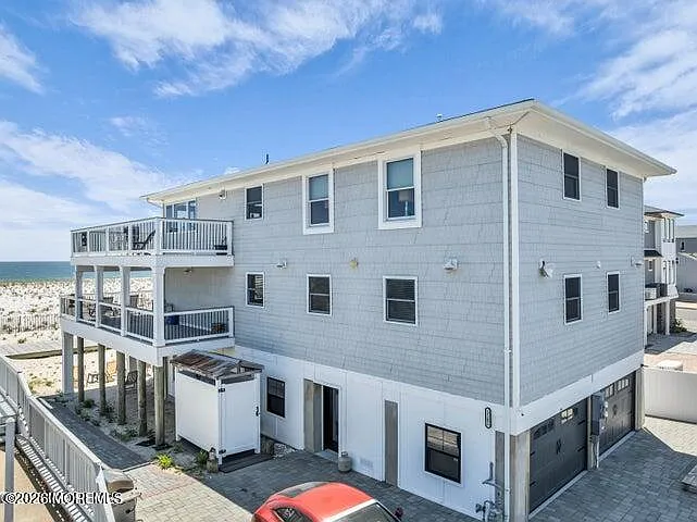 3 bed, $7,500 — Photo 2