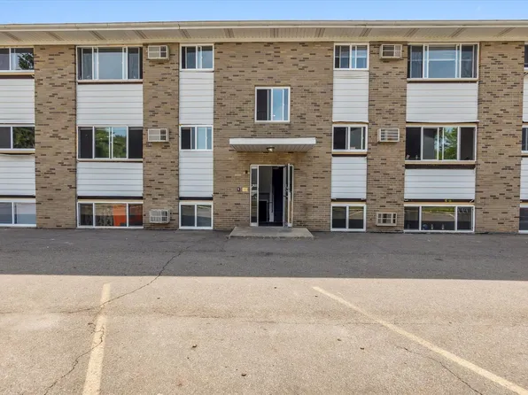 Skyline Apartments, 4221 N Grand River Ave #9f16e12dc, Lansing, MI 48906