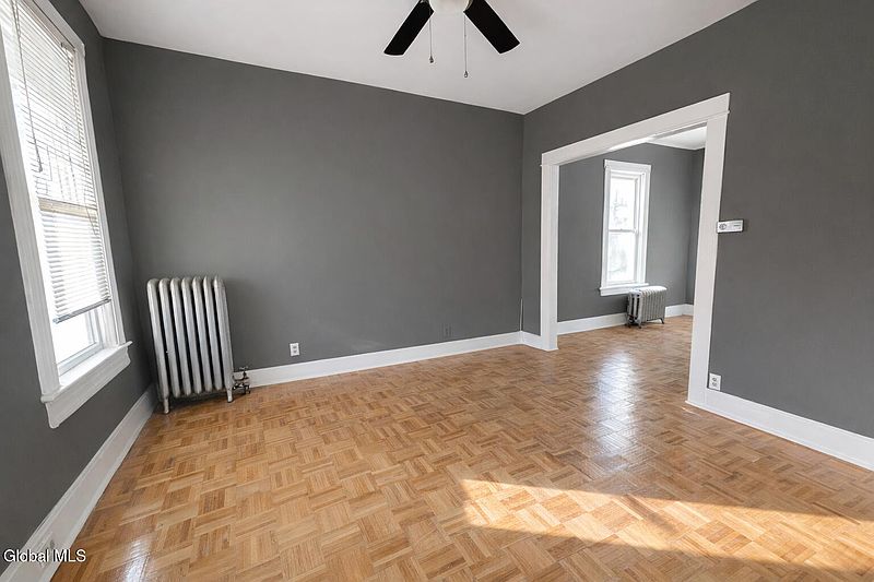 5th image of 11 Landon Terrace