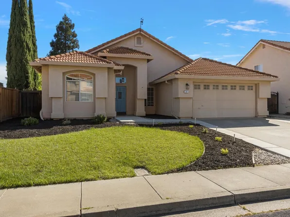 237 Sungate Court, Vacaville, CA 95688