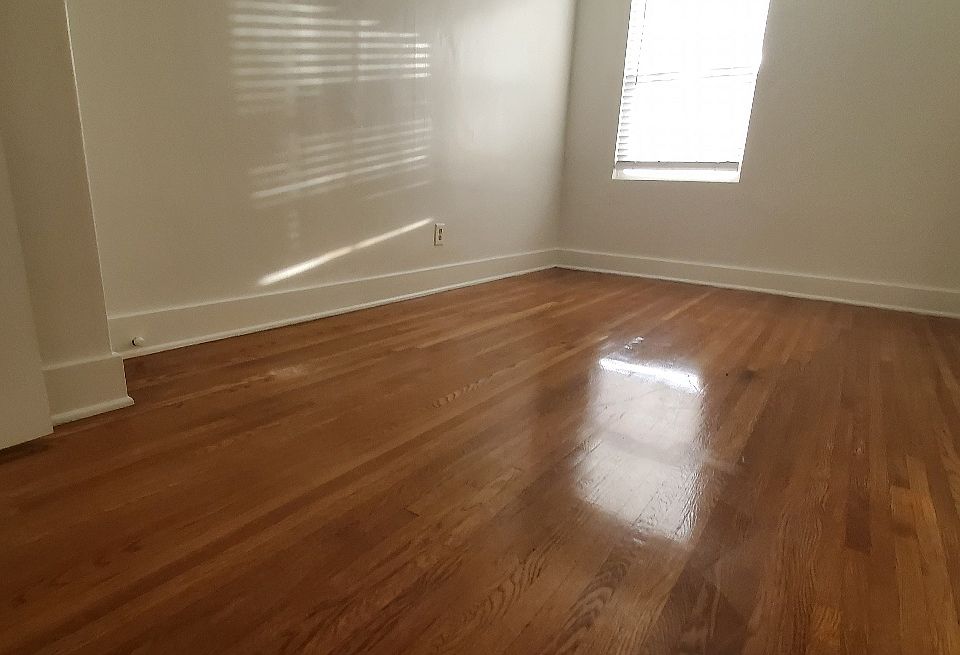 1st image of 1324 S Bronson Ave