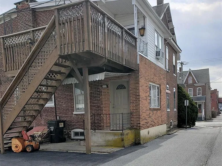 523 E Philadelphia Ave #2 — Photo 3