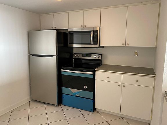 3rd image of 555 NE 15th St APT 30E
