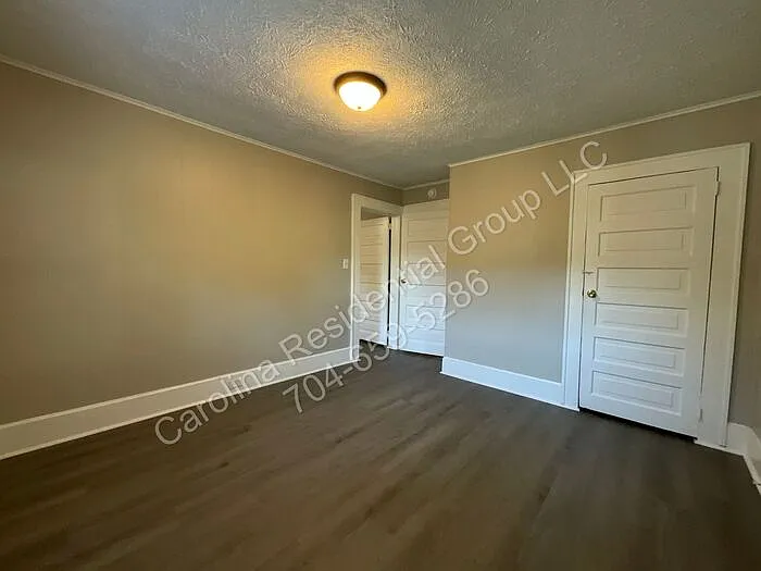 1034 Ridge Ave — Photo 12