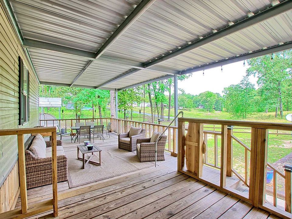 1st image of 300 Greenbriar