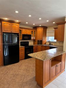 2780 NE 183rd St APT 301, Aventura, FL, 33160