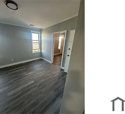 555 E 20th St #3R — Photo 6