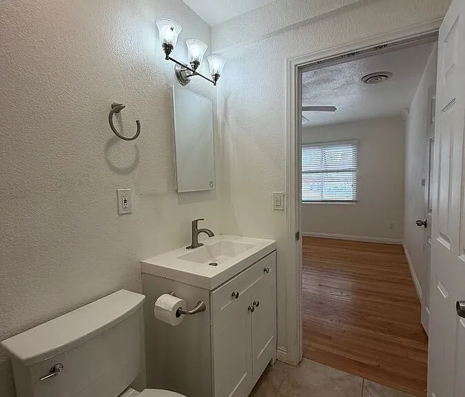 4005 Aragon Dr — Photo 15