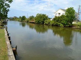 867 Azalea Dr, Bay Saint Louis, MS 39520