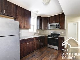 4876 W Armitage Ave, Chicago, IL
