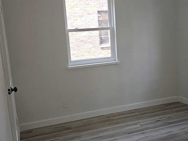 829 Riverview Terrace — Photo 15