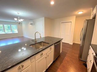 65 Central St #1, Georgetown, MA 01833