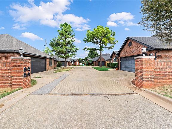 5th image of 1422 N Canyon Way
