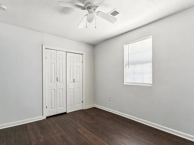 1563 Foy St — Photo 11