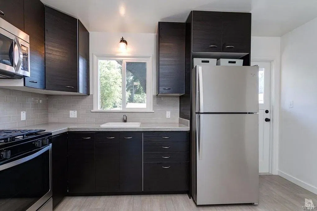 2 bed, 756 sqft, $2,950 — Photo 3