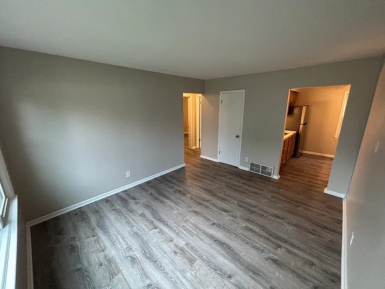 6906 W Oklahoma Ave — Photo 6