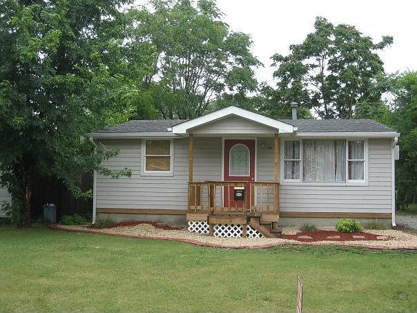 2233 Miracle Ave photo 1