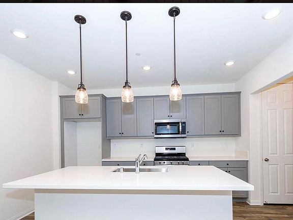 4th image of 27486 Boulderview Way