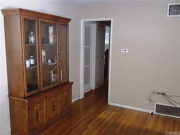 3rd image of 1957 Pepper Tree Ln
