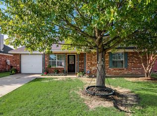617 Brenna Rd, Waxahachie, TX 75165