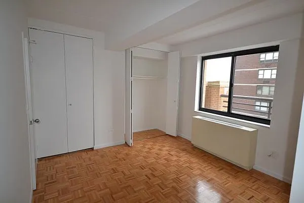 Rented by Olnick Organization | media 24