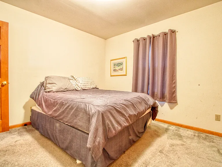 72 Delaney Ave — Photo 6