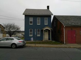 422 2nd St, Catasauqua, PA 18032