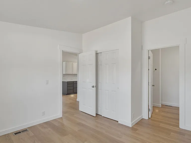 2474 Lemaister Ave — Photo 7