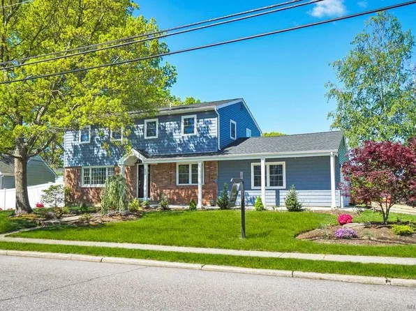 846 Coates Ave, Holbrook, NY 11741