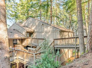 124 Treehill Loop, Eugene, OR 97405