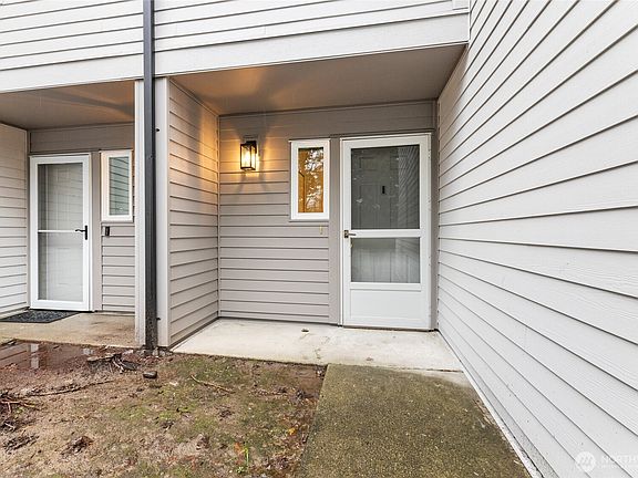 3rd image of 23904 66th Avenue S #P106
