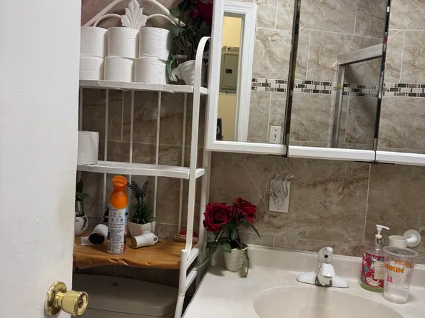 191 Grant Avenue image 22 of 34