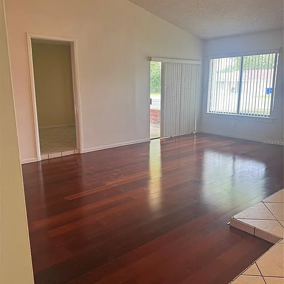 2329 Pine Tree Ct — Photo 34