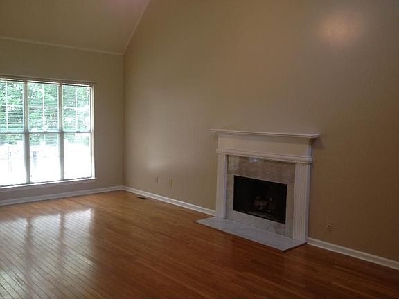 2nd image of 225 Pine Branch Dr