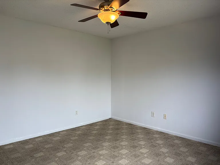 7248 Kimble Dr — Photo 39