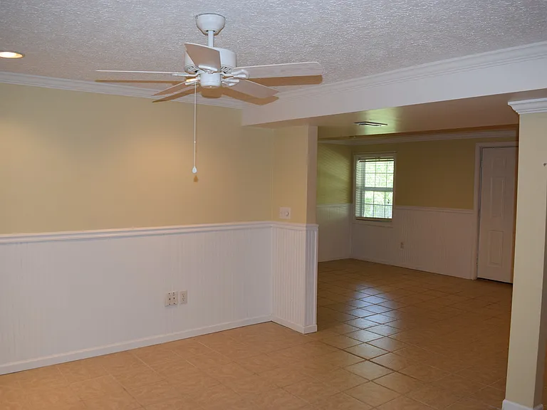 110 Dogwood Cir — Photo 42