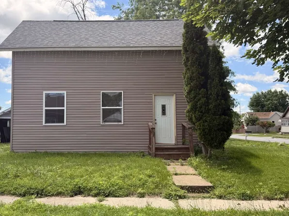 701 Woodbury St, Marshalltown, IA 50158