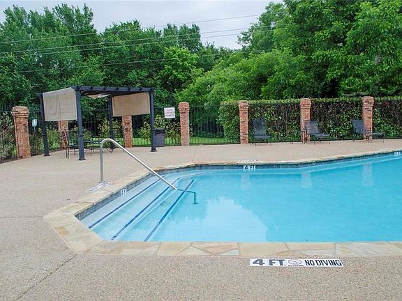 Community pool open memorial day to labor day.