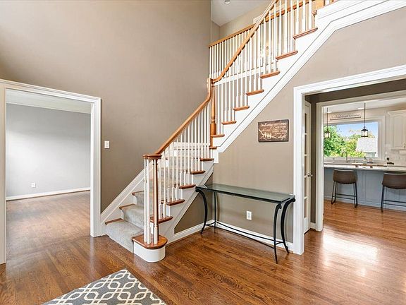 5th image of 3892 Marquis Ln