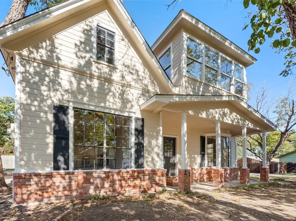 217 E Travis St, Italy, TX 76651