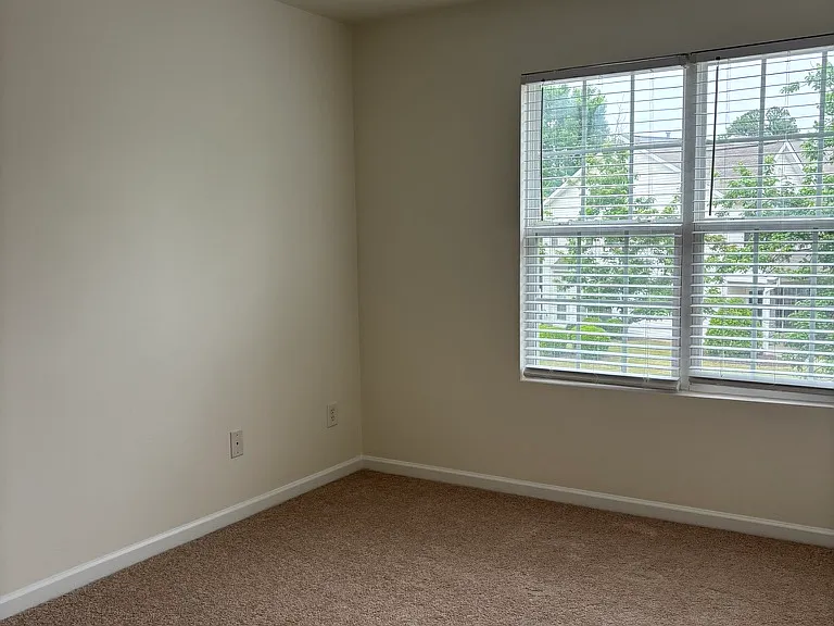 18 Sharpstone Ln — Photo 6