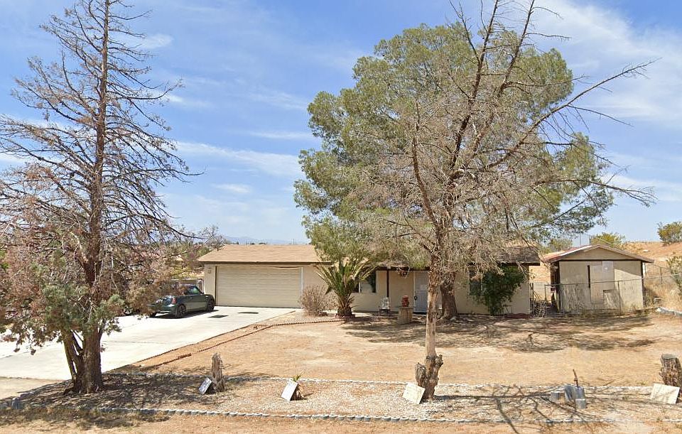 1st image of 15918 Calandria Way