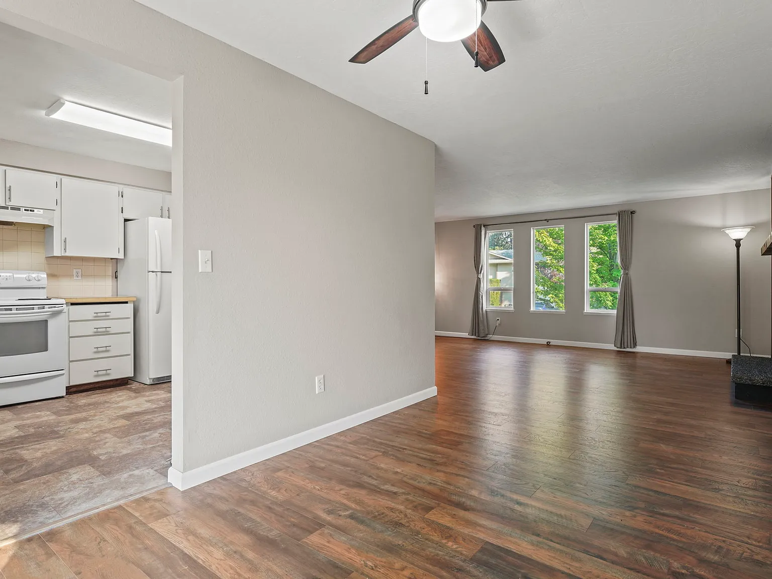 4 bed, 2194 sqft, $2,900 — Photo 4