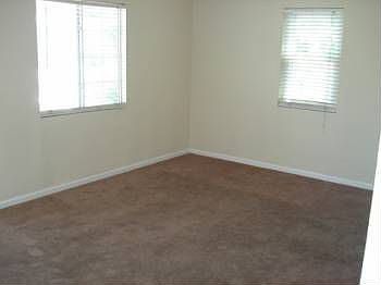 3rd image of 1872 Turrill Ave