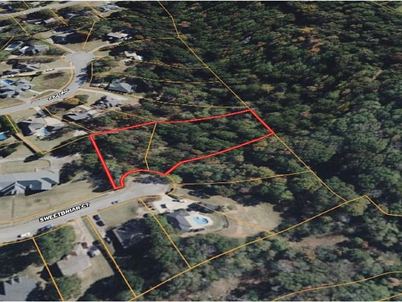 3rd image of 120 Sweetbriar Ct
